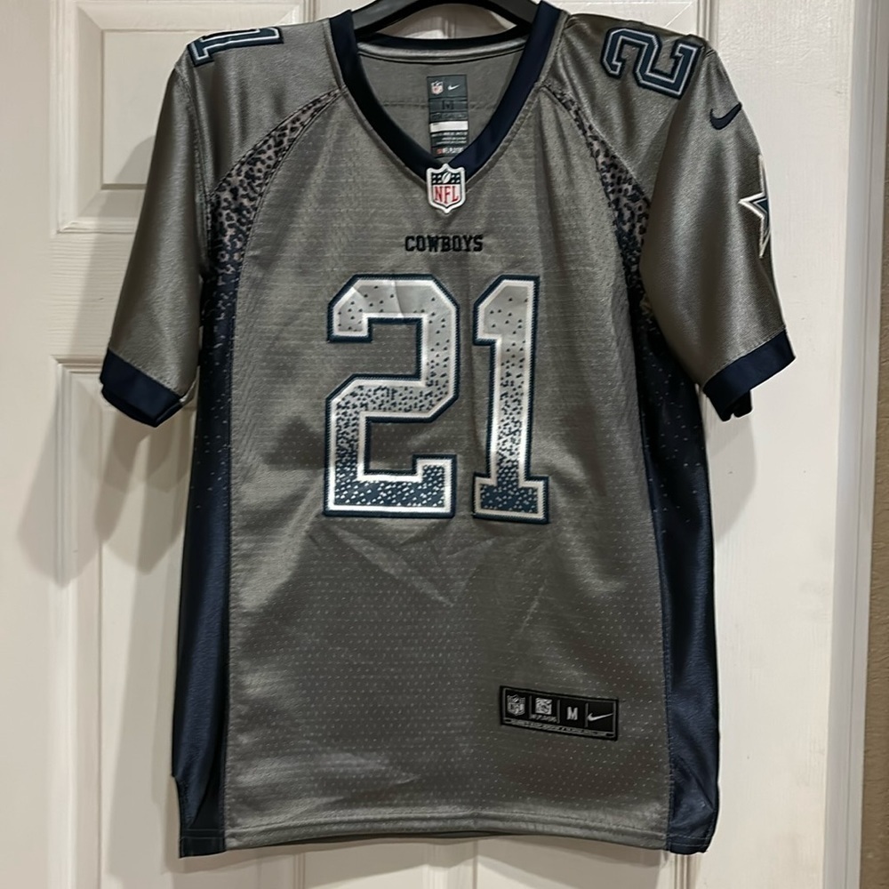 Kids medium Elliot cowboy Nike jersey